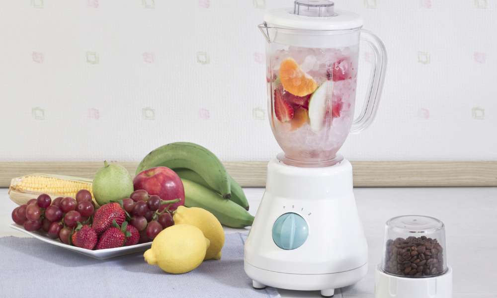 How to clean a blender